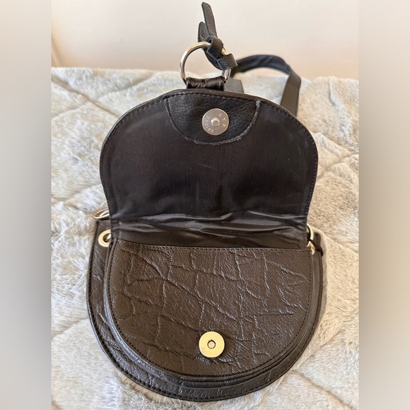 Gabriela Kabande divine collection belt shoulder crossbody black leather bag - Picture 11 of 12